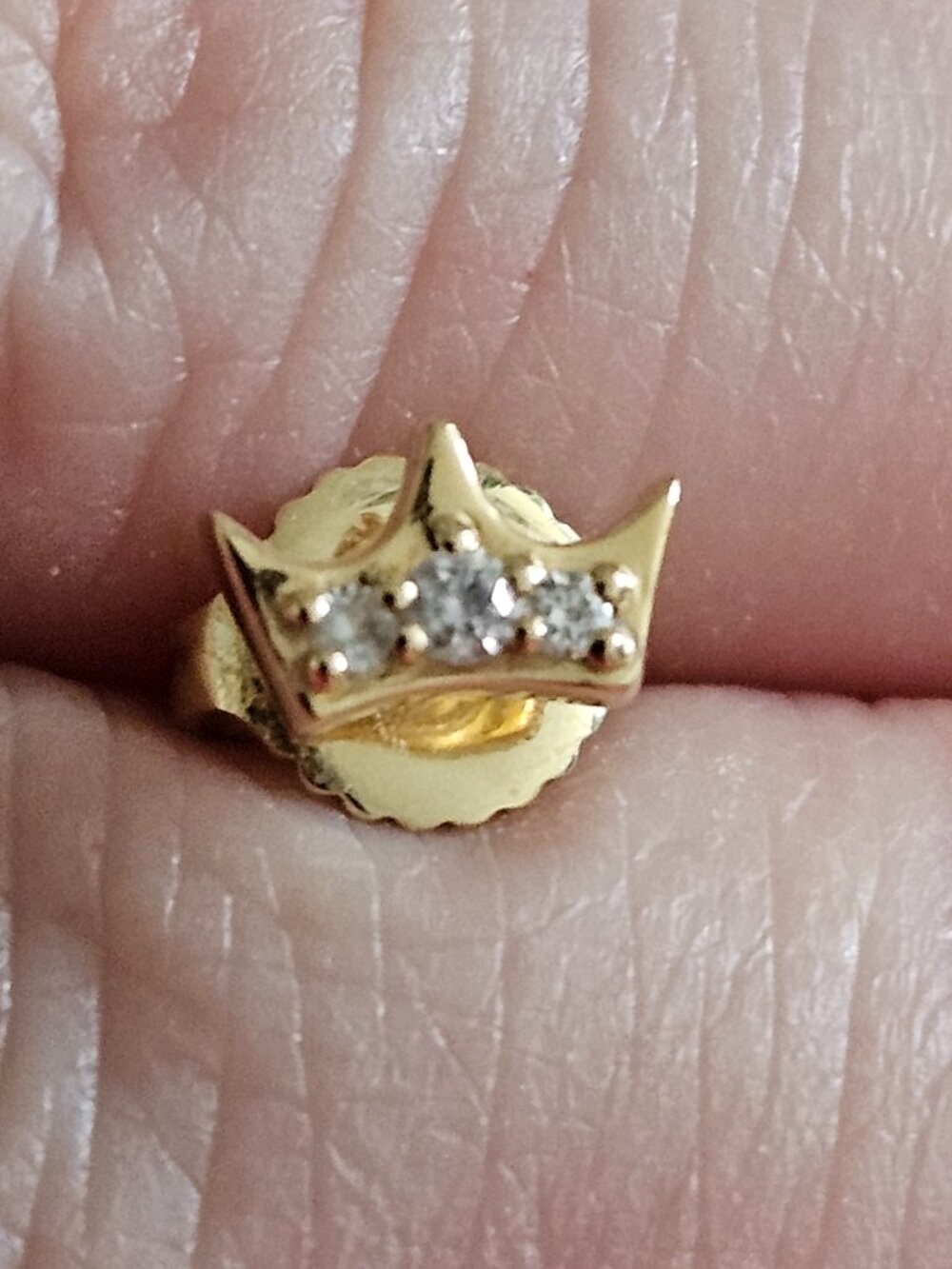 MONICA RICH KOSANN PRINCESS QUEEN BEE TIARA CROWN POESY DIAMOND 18K GOLD EARRING
